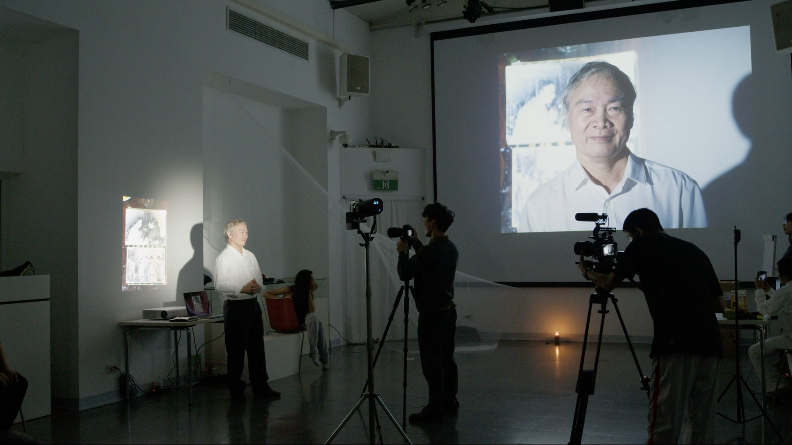 Bùi Kiên Trung’s segment for the final staging of the 2023 experimental theatre project The White Memorial Zone, co-organized by Heritage Art Space, Haus der Kulturen der Welt, Goethe-Institut, and theatre maker Hà Nguyên Long. Image courtesy Hà Nguyên Long.