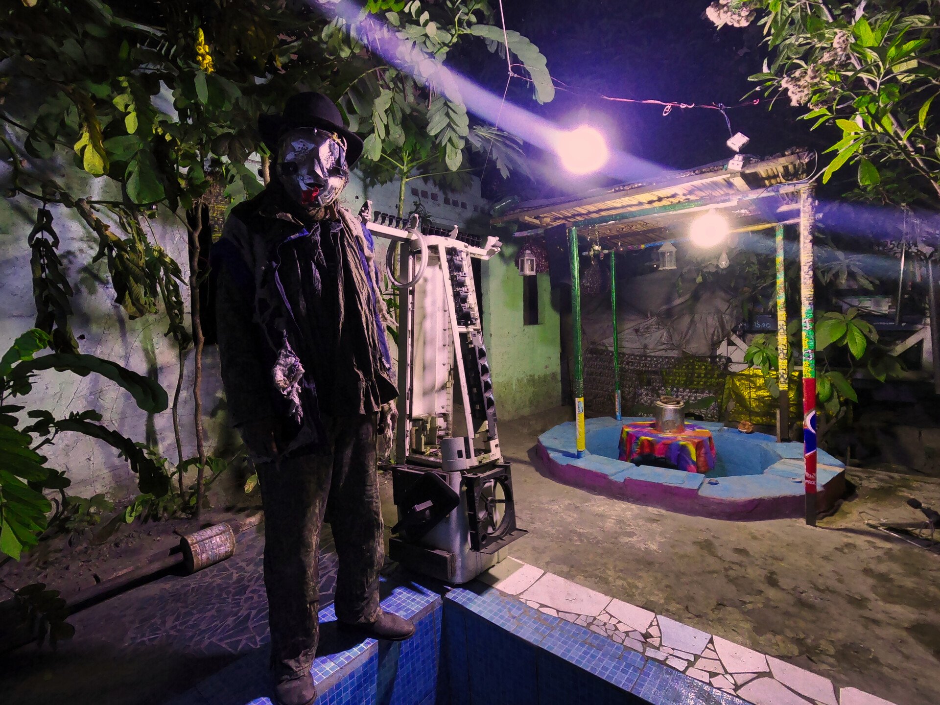 Talking tong mask made by Bebson in Kinshasa, 2022. Image: Kongo Astronauts.