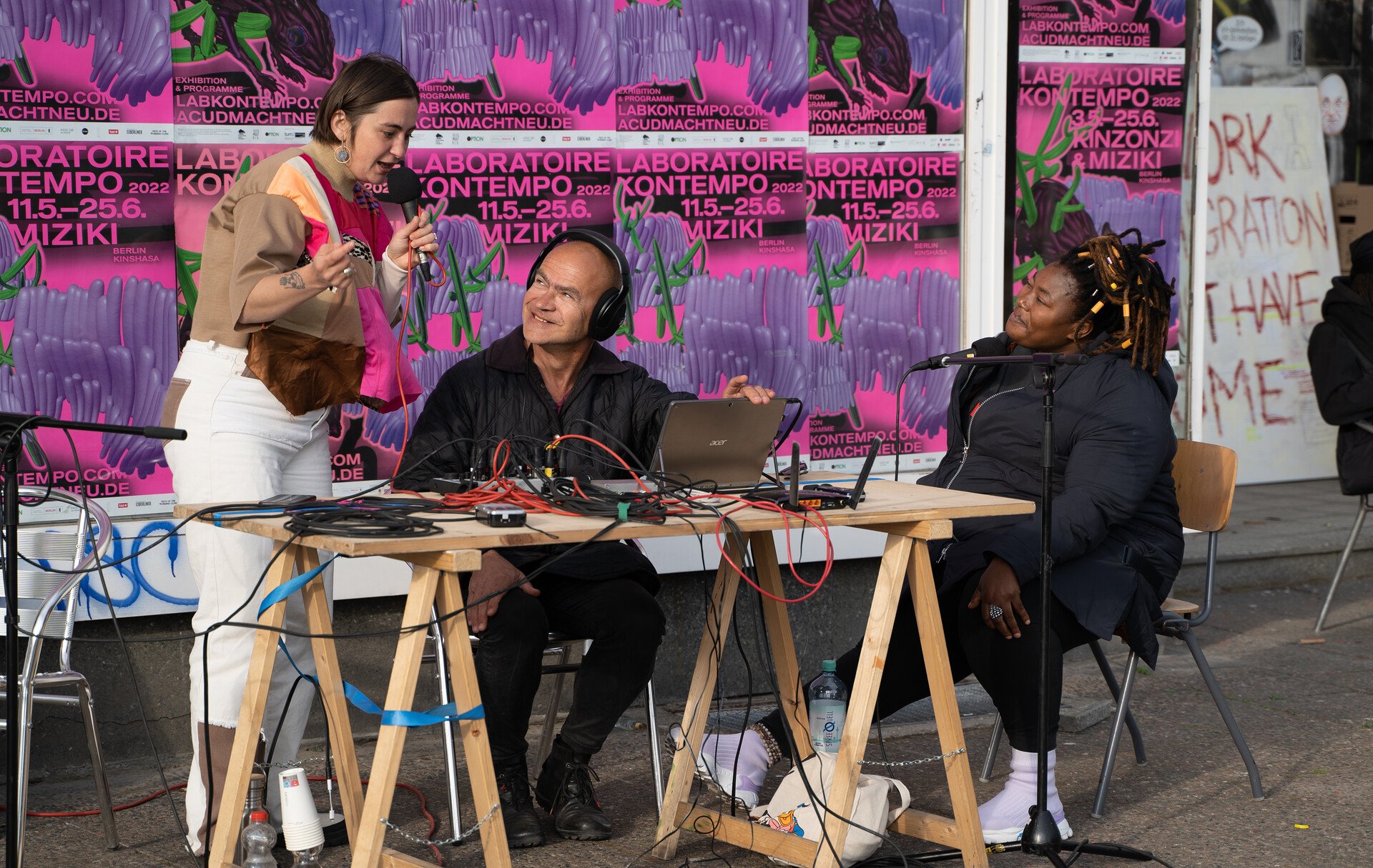 Radio Kinzonzi, Jasmina Al-Qaisi, Ralf Wendt, and Orakle Ngoy at the vernissage of Laboratoire Kontempo Kinzonzi, Haus der Statistik, Berlin 2022.