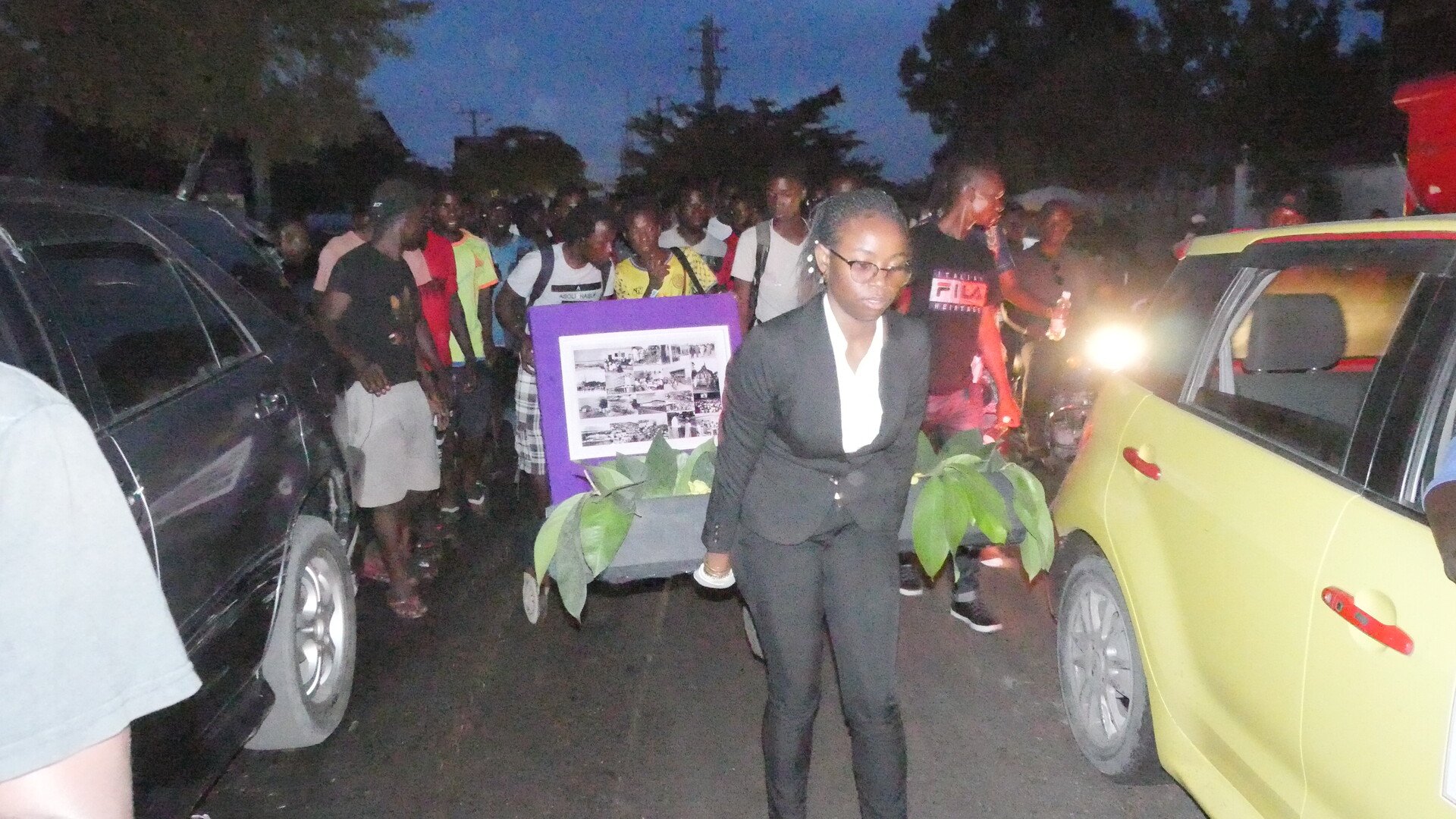 Leopoldville mourning, performance by Prisca Tankwey in Bandalungwa, Kinshasa, 2019. Photo by Magloire Mpaka.